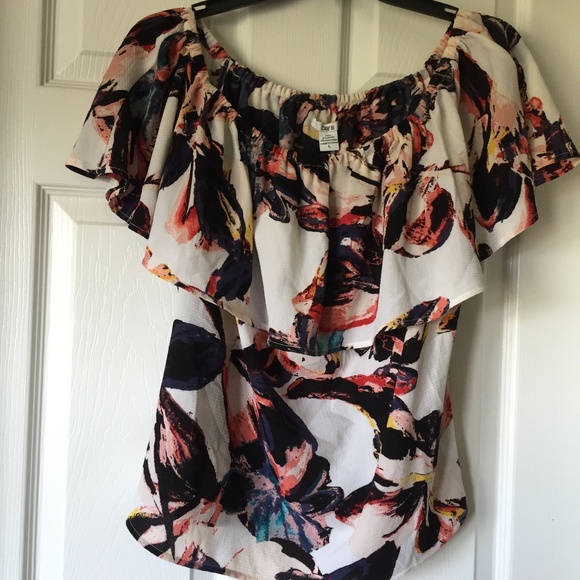 New Bar III Floral Print Off the Shoulder Top - Picture 4 of 8